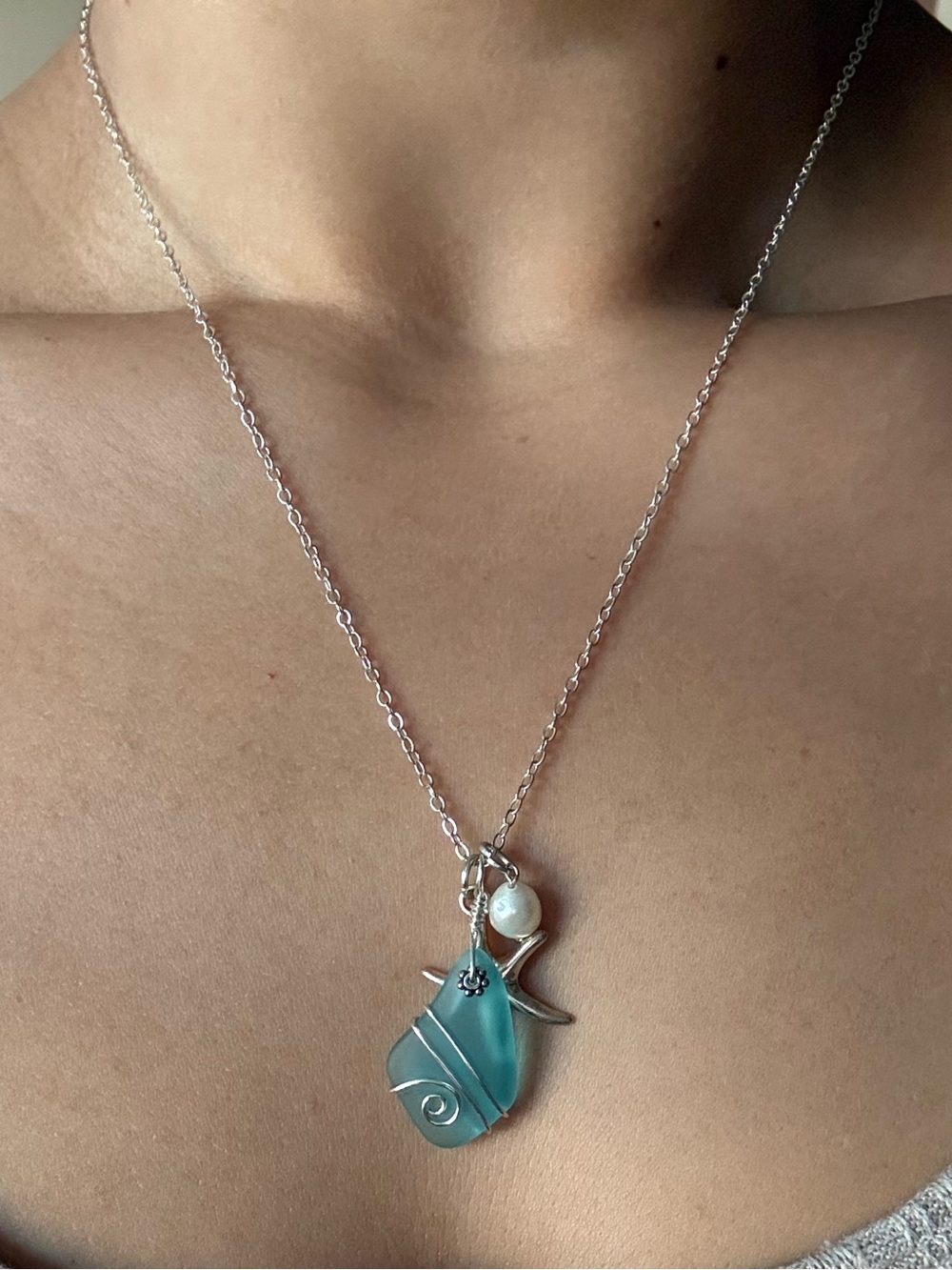 Hawaiian Jewelry Sea Glass Necklace, Wire Turquoise blue Tropical